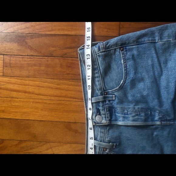 Levi’s 501 Shorts - Picture 4 of 4